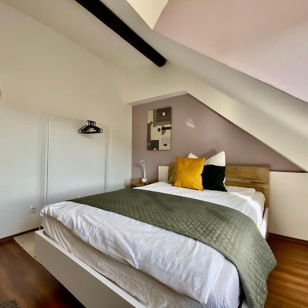 12: Privatzimmer Fuer Reisende Durch Koblenz 科布倫茨 外观 照片
