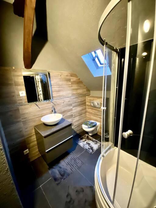 12: Privatzimmer Fuer Reisende Durch Koblenz 科布倫茨 外观 照片